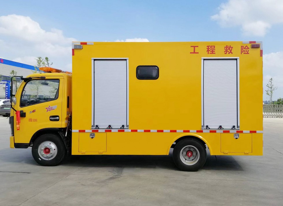 齊東方牌東風(fēng)多利卡型救險(xiǎn)車-2000方排水車 齊東方牌東風(fēng)多利卡型救險(xiǎn)車-2000方排水車