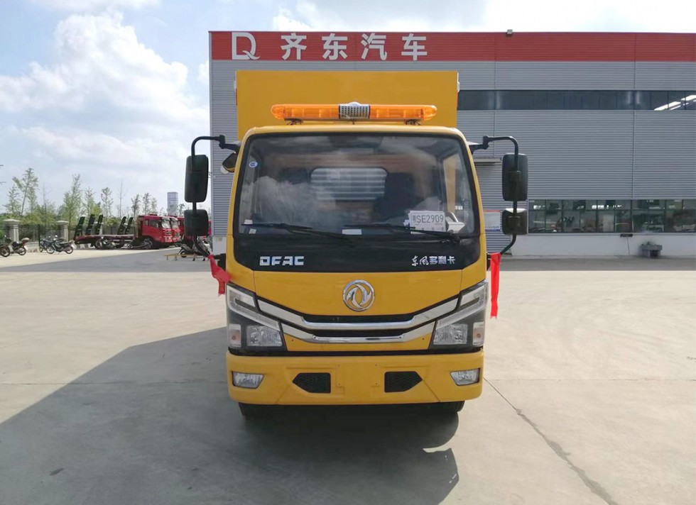 齊東方牌東風(fēng)多利卡型救險(xiǎn)車-2000方排水車 齊東方牌東風(fēng)多利卡型救險(xiǎn)車-2000方排水車
